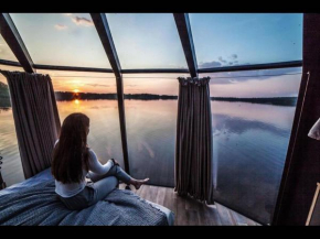 Peace Quiet Hotel in Jokkmokk Sweden - luxury suite with lake view for 2